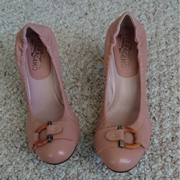 Blush Pink Salvatore Ferragamo Leather Kitten Heel size 6.5 - Picture 1 of 9